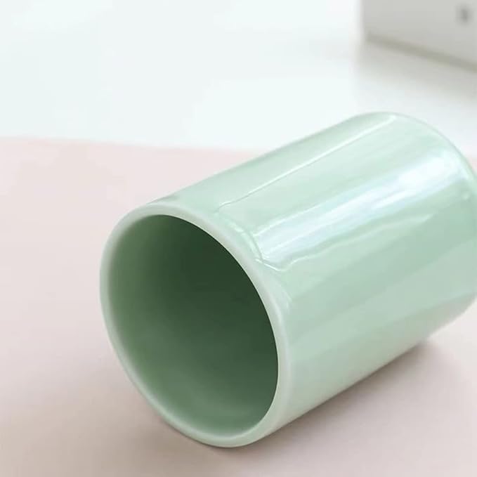 Japanese Simple Black and White Style handleless Ceramic Mug Hotel Teacup Toothbrush Cup Washing Mouth Cup. (Green)
