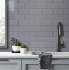 AULIGET 100-Piece Polished Grey Thick PVC Peel and Stick Backsplash - Image 3