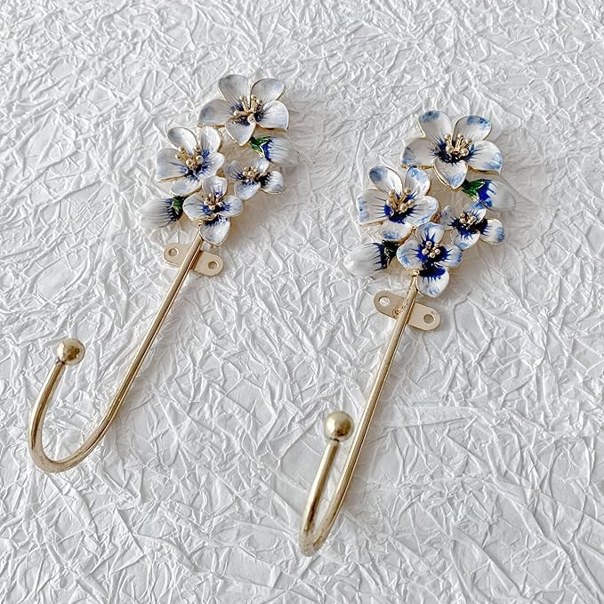 2 Pack Decorative Wall Hooks, Vintage Flower Shaped Metal Wall Hook - Image 3