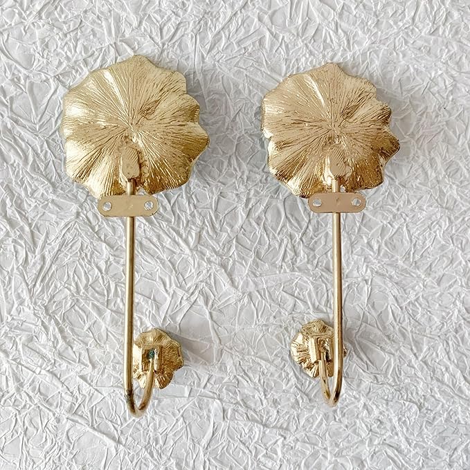 2 Pack Decorative Wall Hooks, Vintage Flower Shaped Metal Wall Hook - Image 4